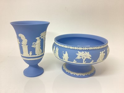 Lot 1267 - Four pieces of Wedgwood jasperware to include a pedestal bowl, 20cm diameter, another bowl, 20cm diameter and two vases, all boxed