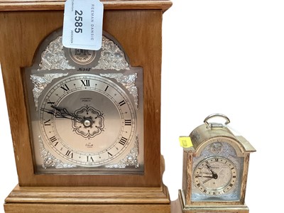 Lot 2585 - Queen Silver Jubilee 1977 commemorative Elliot bracket clock and alarm clock
