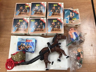 Lot 2012 - CEJI Asterix & Obelix's Motorised Gallic Chariot & Fortress, both in poor boxes (2)