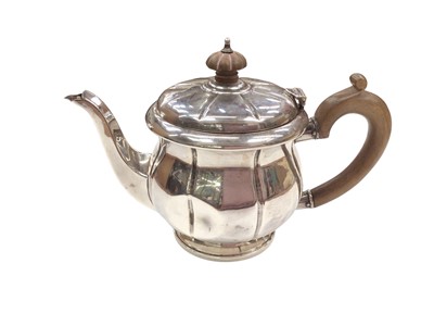 Lot 270 - George V silver bachelors teapot with fruitwood handle and finial, (London 1923).