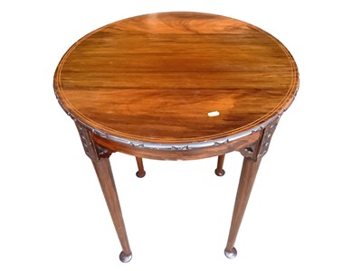 Lot 1245 - Edwardian mahogany circular lamp table