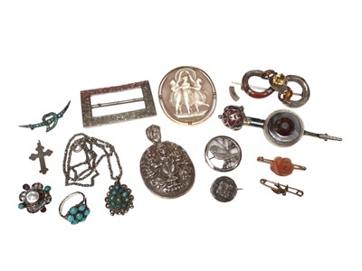 Lot 278 - Collection of antique brooches and jewellery to include two Victorian Scottish silver and agate brooches, a 19th century Italian carved shell cameo brooch in 15ct gold mount, 19th century Indian si...