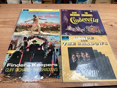 Lot 2275 - Collection of 1960s and later records including Elvis, Roy Orbison, Cliff Richard etc (1 box)