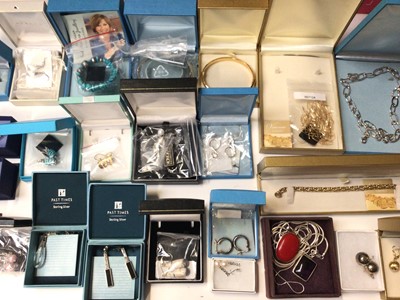 Lot 259 - Group of contemporary silver and silver gilt jewellery, mostly boxed as new