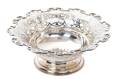 Lot 250 - 1930s silver bowl, with pierced decoration and flared rim, on a circular stepped base