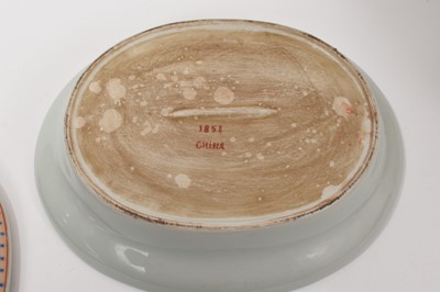 Lot 19 - Chinese export oval tureen, cover and stand, 20th century