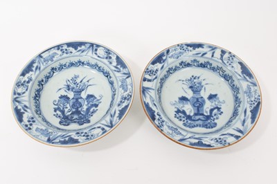 Lot 224 - Pair of 18th century Chinese blue and white dishes
