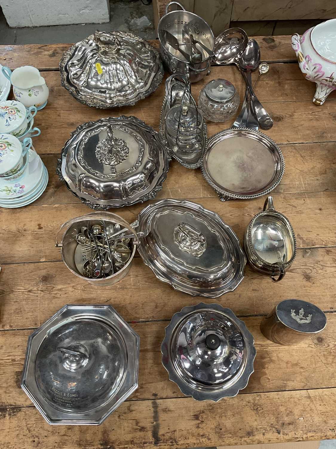 Lot 28 - Collection of silver plate