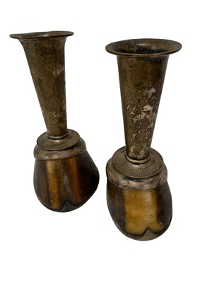 Lot 952 - Two unusual Rowland Ward horse hoof vases dated 1928 and 1933, each with engraved horses name, both marked to underside of horseshoe, 21.5cm high