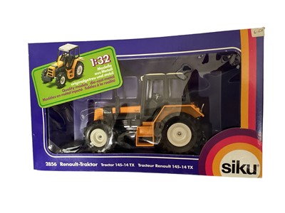 Lot 181 - Siku 1:32 Scale diecast farm vehicles including MB Trac 800 with snow plough No.3151, Fendt Farmer 308 LS with front loader No.3450, Deutz DX 4.70 with twin rear wheels No.2950 & Renault-Tractor 14...