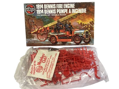 Lot 43 - Airfix 1:32 Scale  Series 4 1910 B Type Bus No.6443-1 & 1914 Dennis Fire Engine  No. 6442-8, both boxed (2)