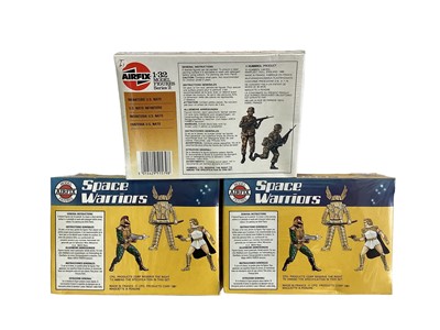 Lot 48 - Airfix 1:32 Scale Space Warriors (x2) & Modern U.S. Nato series 2 figures, all sealed 14 piece boxes (3)