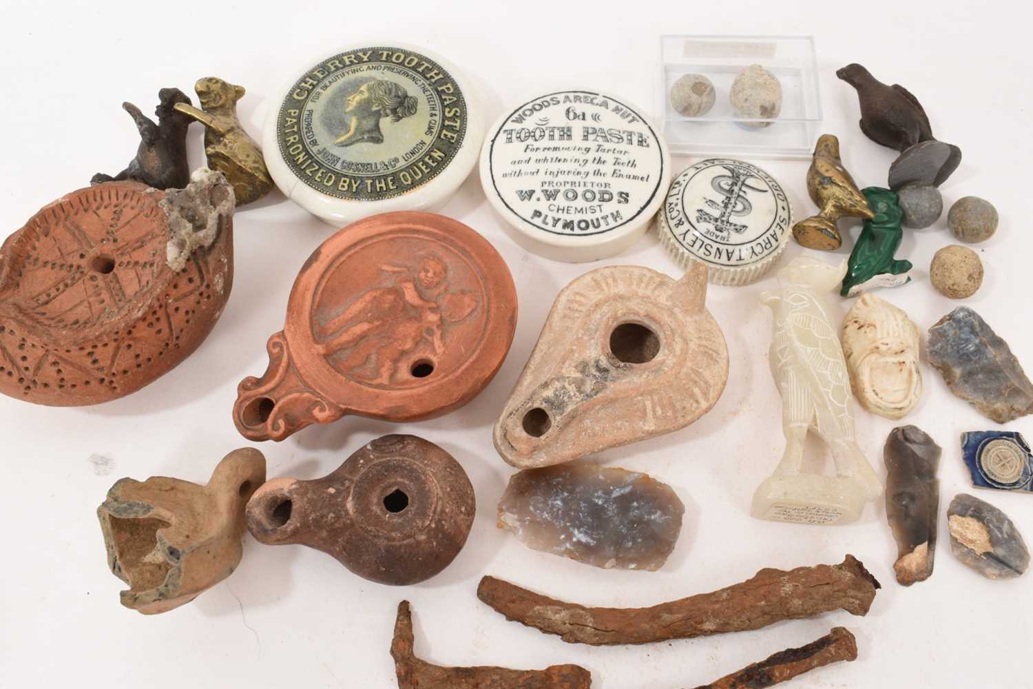 Lot 942 - Collection of antiquities and curios