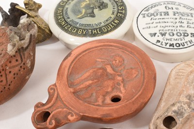 Lot 942 - Collection of antiquities and curios