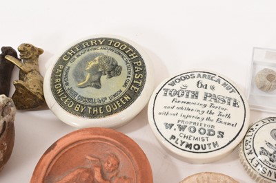 Lot 942 - Collection of antiquities and curios