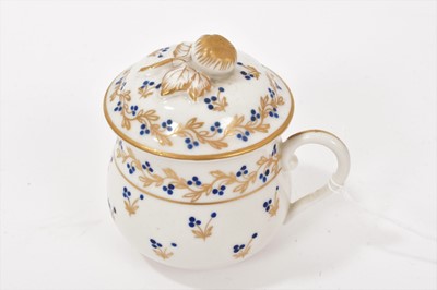 Lot 226 - Paris porcelain custard cup and cover, circa 1870