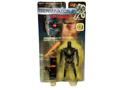 Lot 142 - Kenner (c1993) Terminator 2 Endoglow Terminator  5 1/2" action figure, on card with bubblepack No.60203 (1)