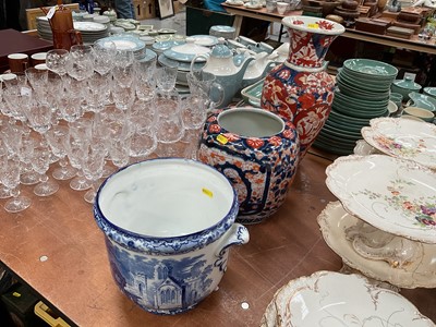 Lot 407 - Two early 20th century Japanese Imari pottery vases and a George Jones 'Abbey' pattern blue and white jardiniere