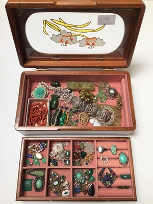 Lot 38 - Collection Chinese Peking glass jewellery, other green hard stone jewellery, paste set brooches, an old coral necklace and bijouterie