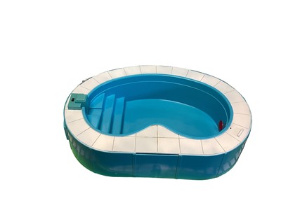 Lot 235 - Pedigree Sindy (c1980's) Swimming Pool No.44388, Wardrobe No.44502, Shower No.44573 & Hairdryer No.44524, boxed (3)