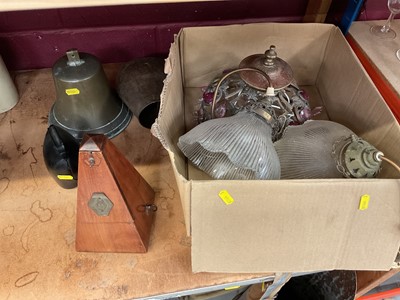 Lot 701 - Sundry items