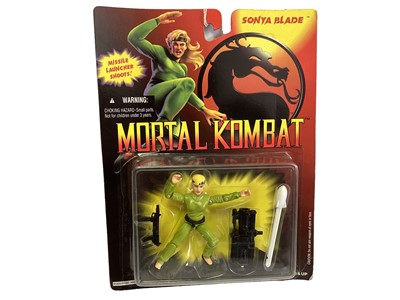 Lot 267 - Hasbro Toy (c1994) Mortal Kombat Movie Edition Sonya Blade, on card (corner split) with bubblepack No.81325 (1)