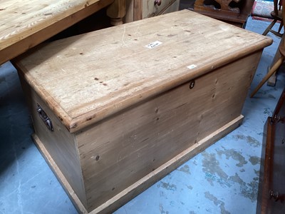 Lot 1345 - Victorian pine blanket box 111cm