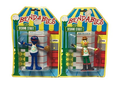 Lot 290 - Tara Toy Corp (c1980's) Bendables Sesame Street Character action figures, on card with bubblepack (complete set) (6)