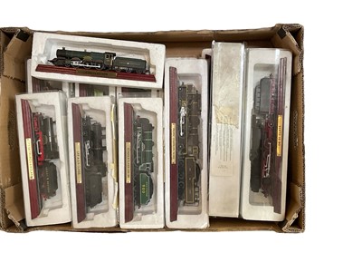 Lot 209 - Boxed models of trains