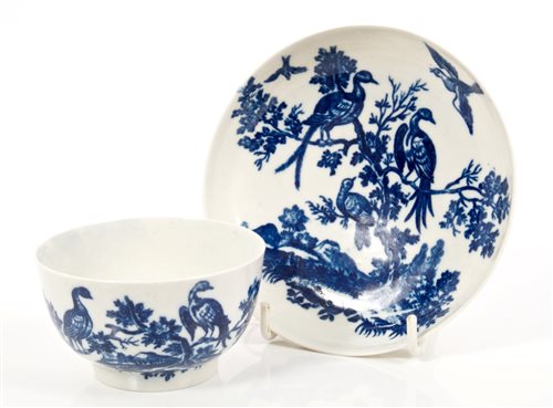 Lot 23 - 18th century Worcester blue and white tea bowl...