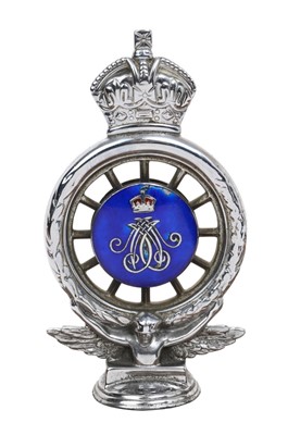 Lot 2 - H.M.Queen Mary, very rare Royal Car RAC badge