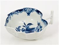 Lot 31 - 18th century Worcester blue and white...