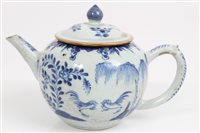 Lot 40 - 18th century Chinese export blue and white...