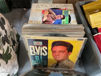 Lot 460 - Group of LP's and singles to include Elvis and Dean Martin