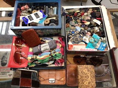 Lot 351 - Sewing accessories, buttons, vintage bags and purses, sunglasses and other accessories