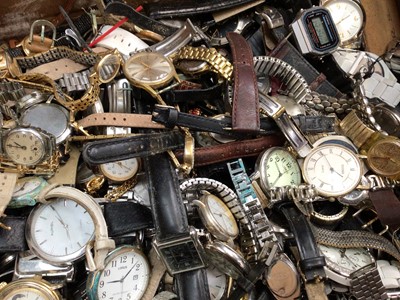 Lot 1091 - Large collection of various wristwatches