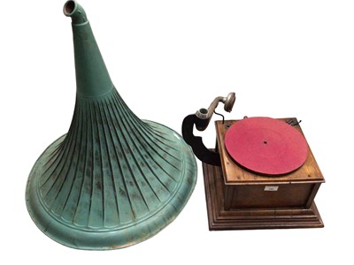 Lot 766 - Vintage wooden gramophone and horn