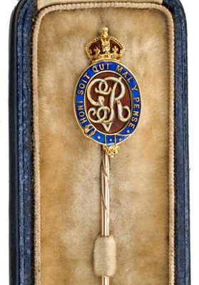 Lot 82 - H.M.King George V, fine presentation gold and enamel stick pin by Garrard