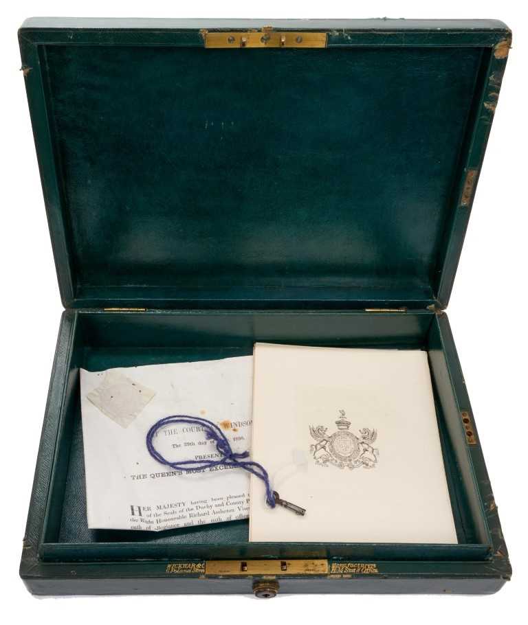 Lot 106 - Victorian Parliamentary green dispatch box