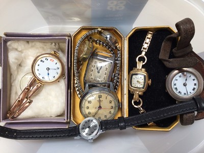 Lot 161 - Group of watches to include a 9ct gold cased wristwatch on an expandable gold bracelet, 1950s Gisa wristwatch, Art Deco wristwatch and others