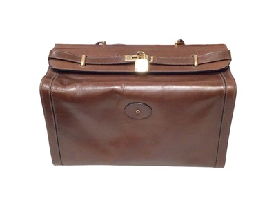 Lot 2050 - Vintage Etienne Aigner dark brown leather Gladstone bag with lock and key plus dust bag.