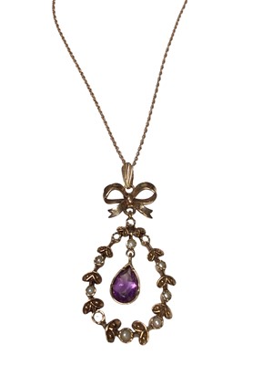 Lot 166 - Edwardian style 9ct gold amethyst and seed pearl pendant necklace