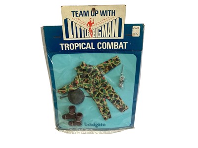 Lot 1854 - Palitoy Bradgate Little Big Man Tropical Combat 72 action figure in window box, plus Tropical Combat uniform, on sealed card No.22517 (2)