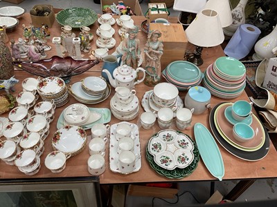 Lot 438 - Royal Albert Old Country Roses pattern ceramics, Poole pottery, Murano glass dish and other china and glass ware.