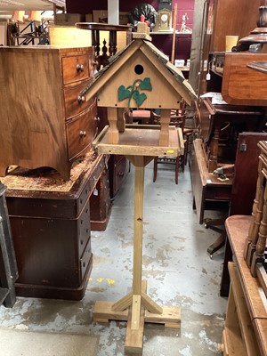 Lot 1272 - Hand made wooden bird house and feeder on stand