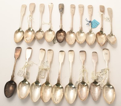 Lot 465 - Collection of Georgian and later Fiddle pattern teaspoons