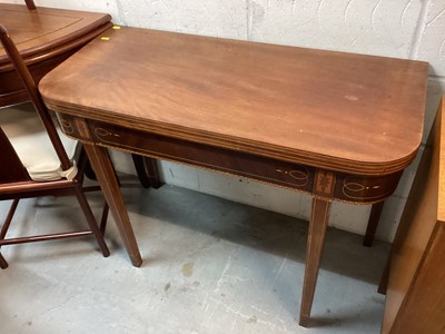 Lot 1375 - Georgian mahogany tea table