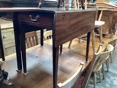 Lot 1301 - 19th century mahogany Pembroke table