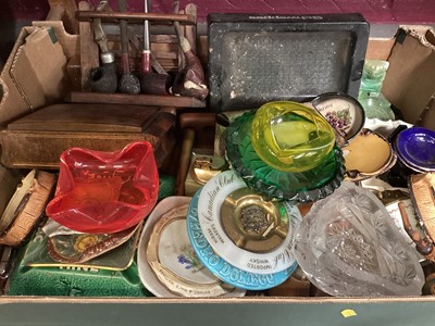 Lot 705 - Lot treen and collection ashtrays and smoking accesories