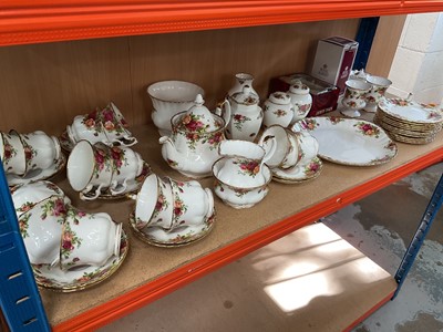 Lot 92 - Quantity of Royal Albert Old Country Roses tea and dinner ware